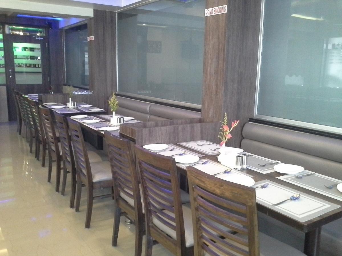Galaxy Vaibhav Otel Vasai Dış mekan fotoğraf